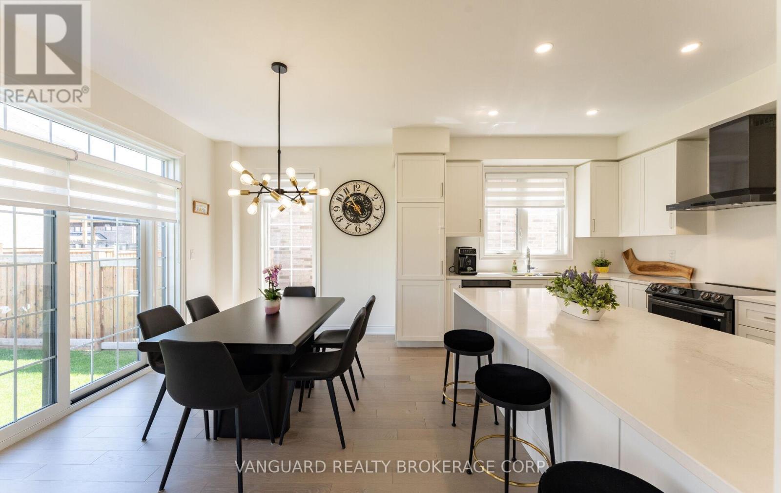 158 Scarlet Way, Bradford West Gwillimbury, ON