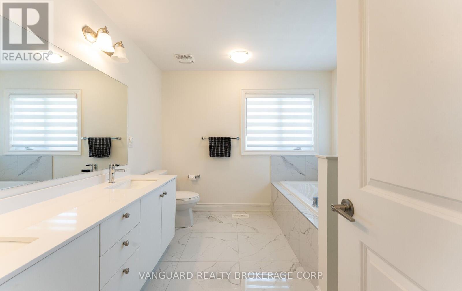 158 Scarlet Way, Bradford West Gwillimbury, ON