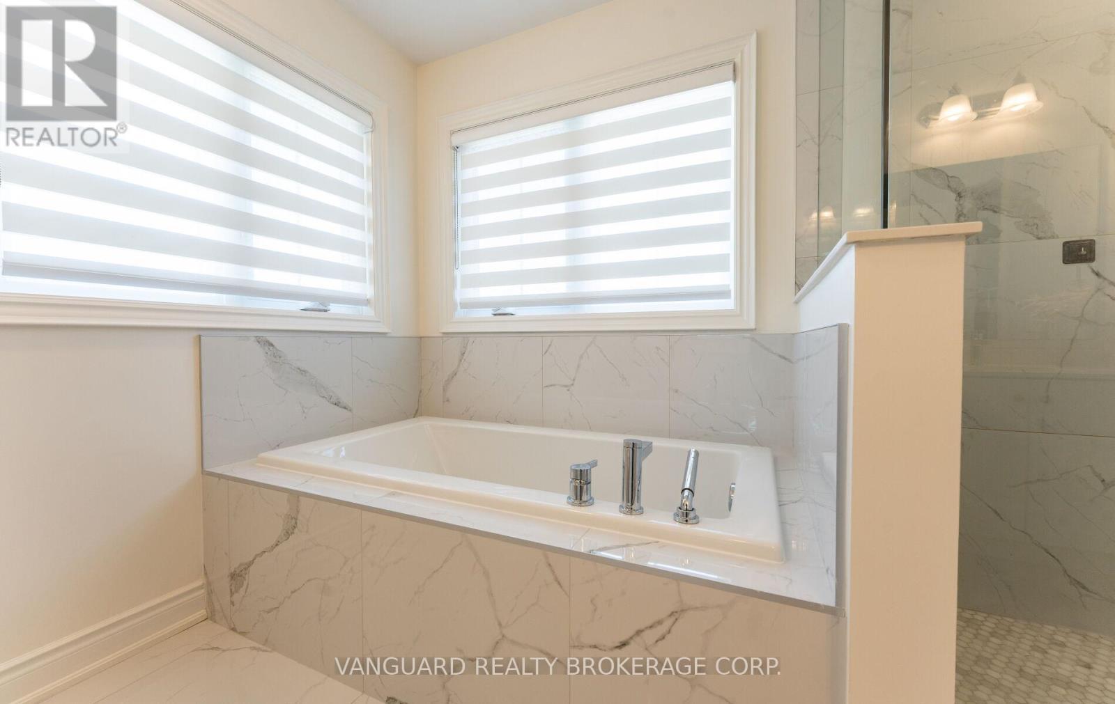 158 Scarlet Way, Bradford West Gwillimbury, ON