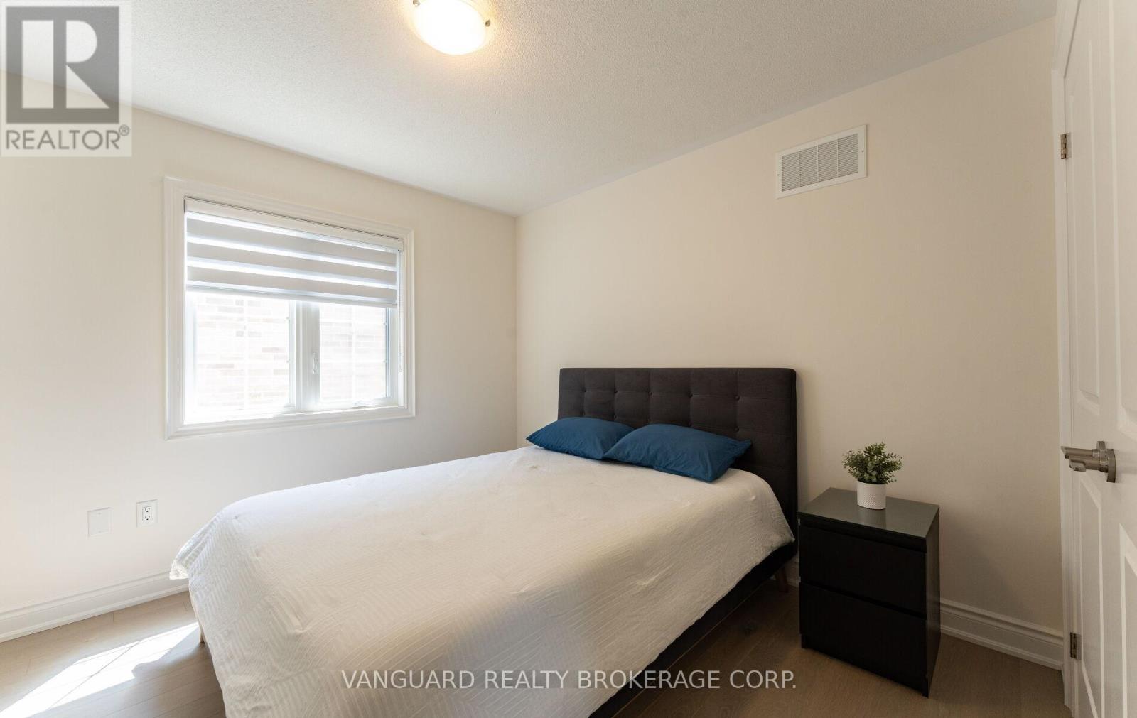 158 Scarlet Way, Bradford West Gwillimbury, ON