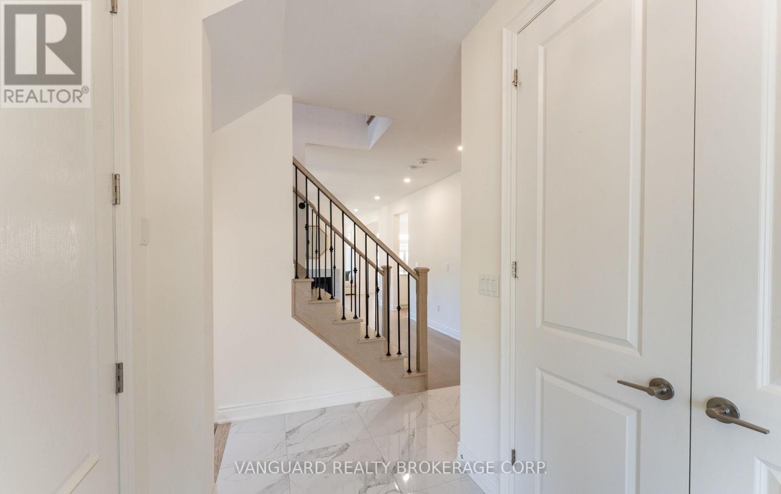 158 Scarlet Way, Bradford West Gwillimbury, ON
