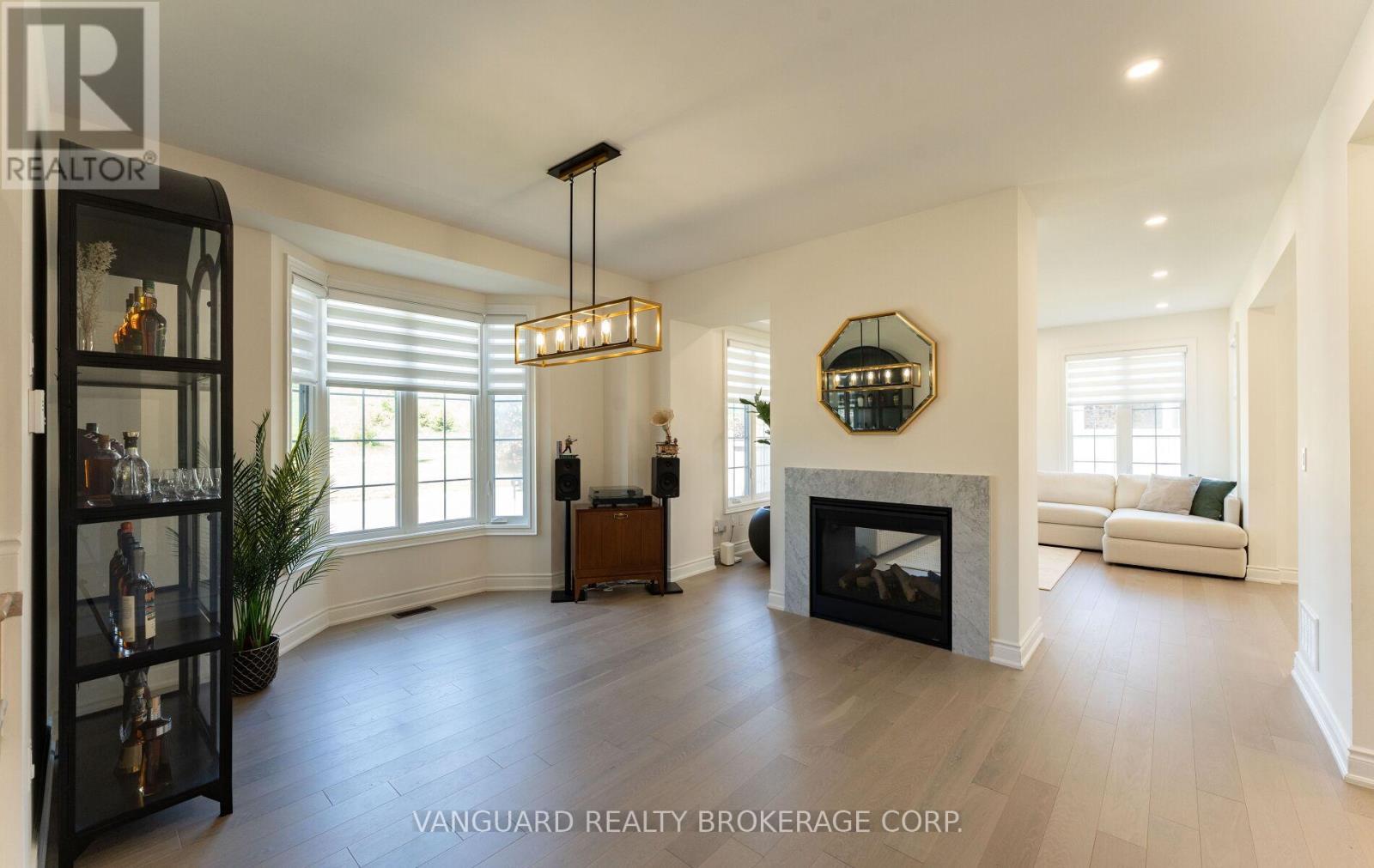 158 Scarlet Way, Bradford West Gwillimbury, ON