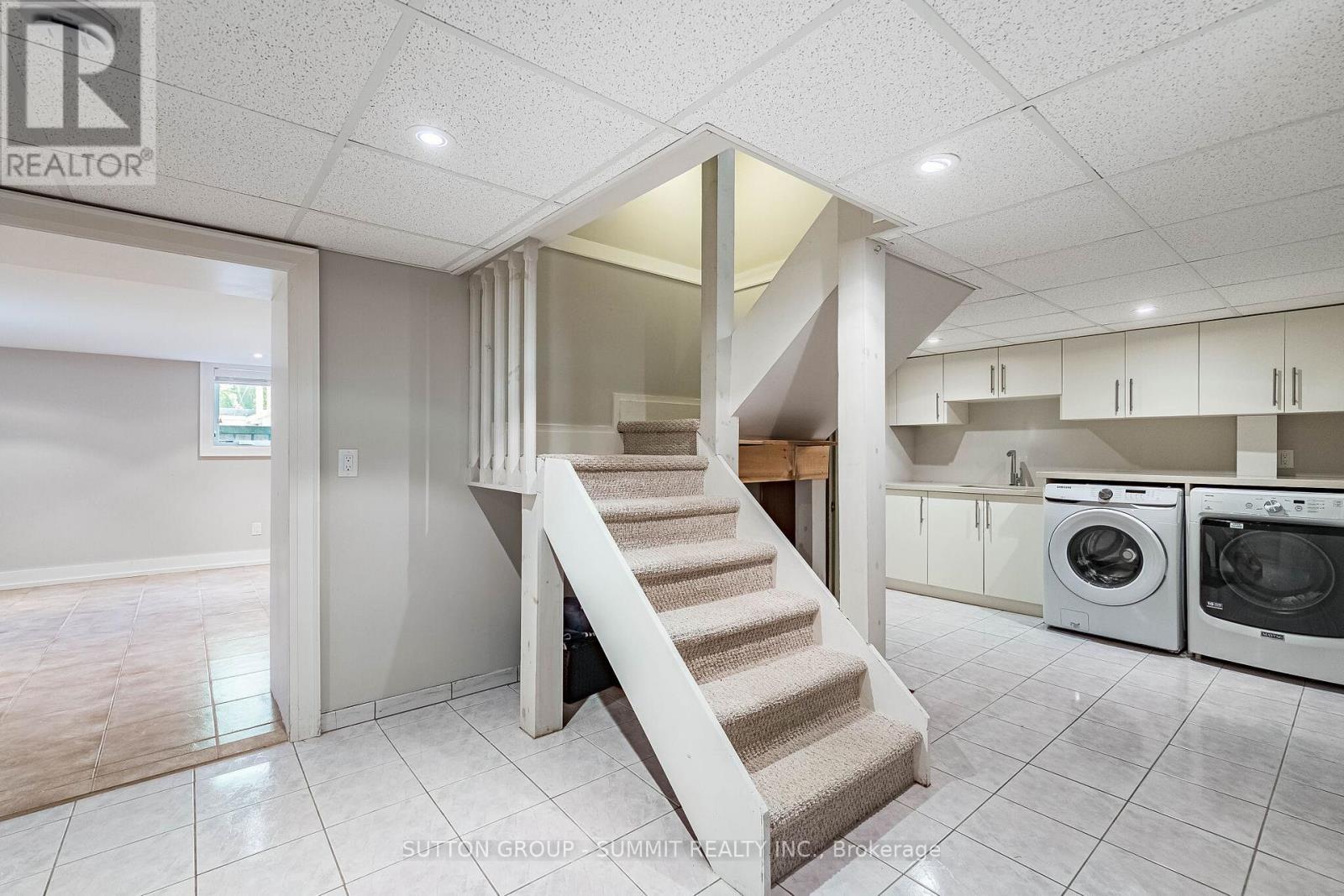 21 Cumberland Drive, Mississauga, ON