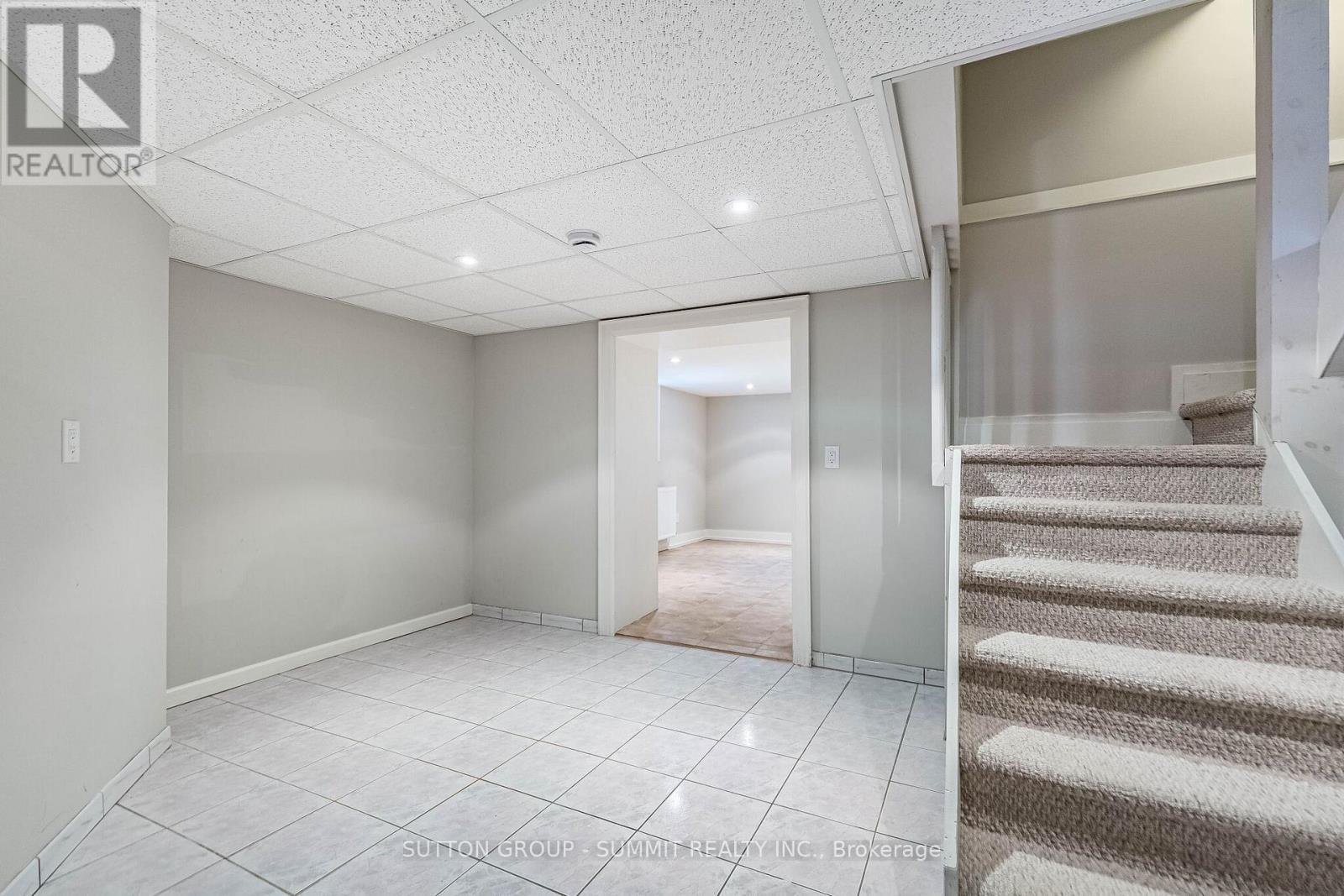 21 Cumberland Drive, Mississauga, ON