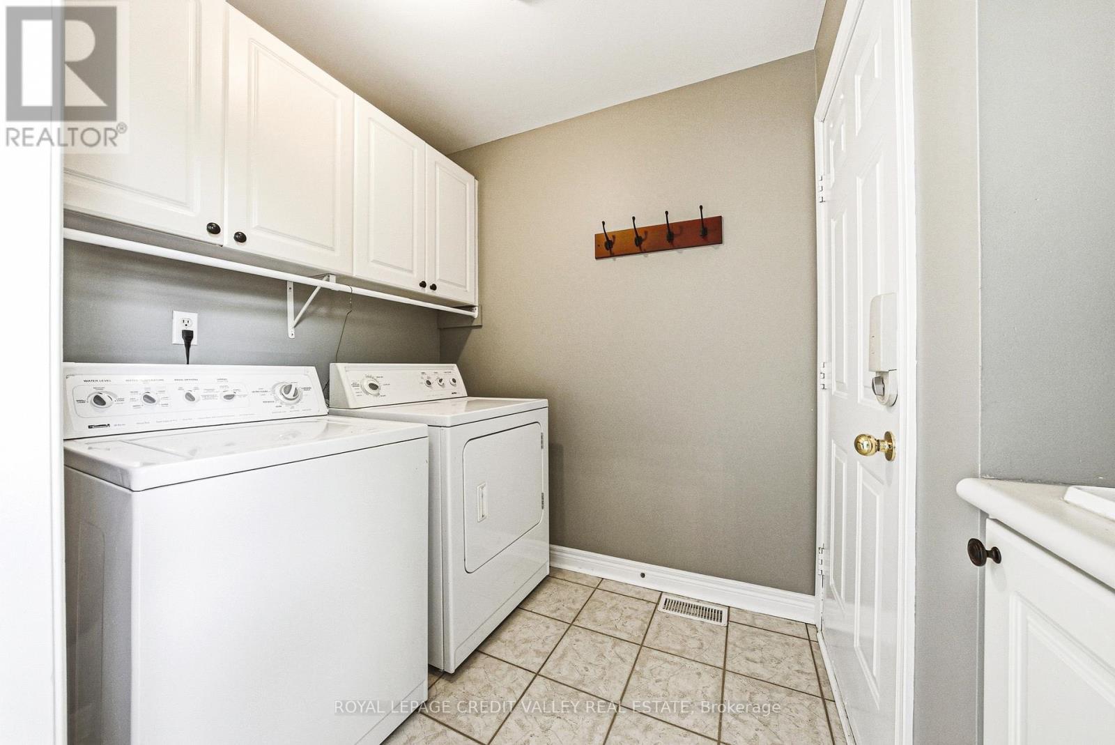 105 Pinebrook Circle, Caledon, ON