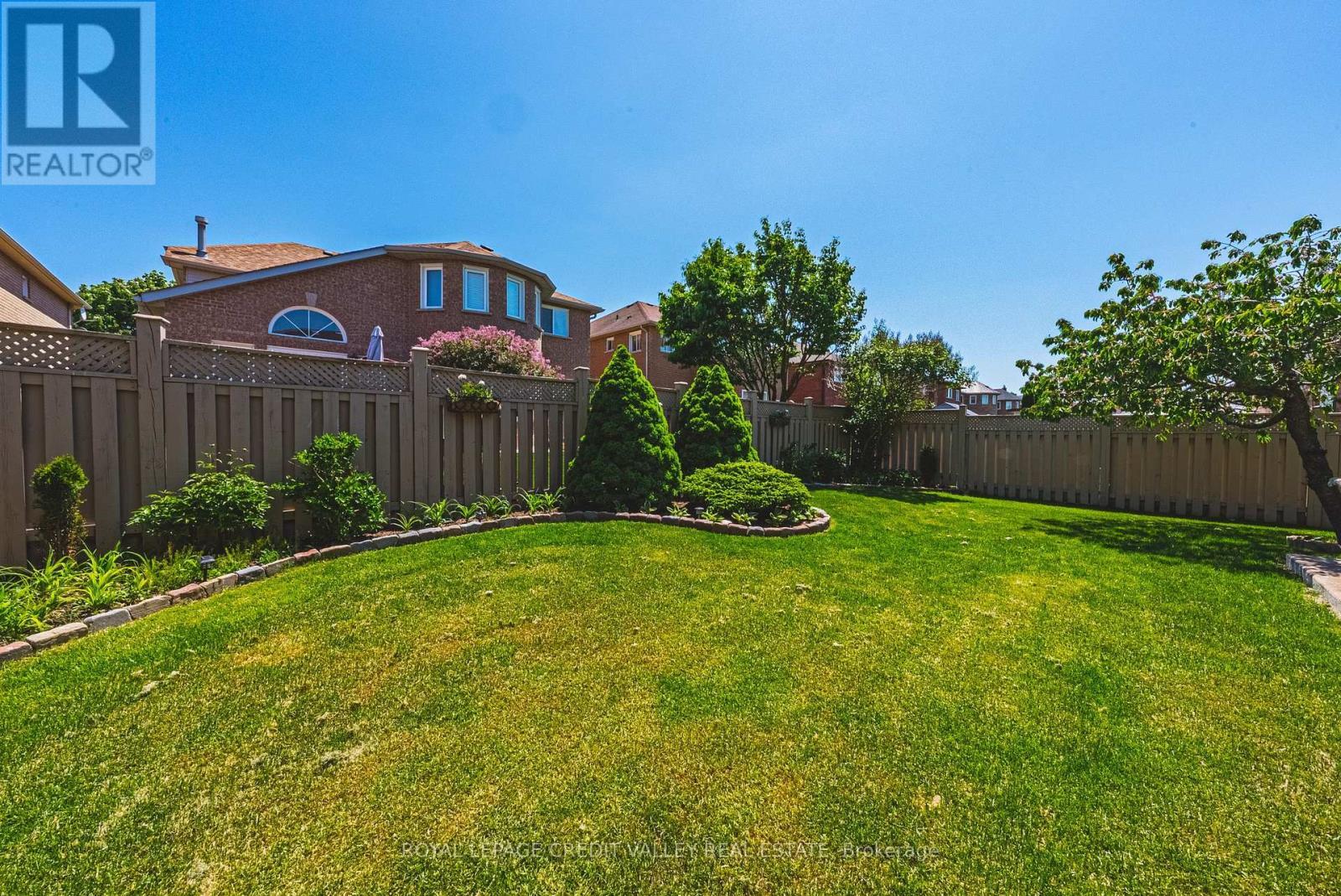 105 Pinebrook Circle, Caledon, ON