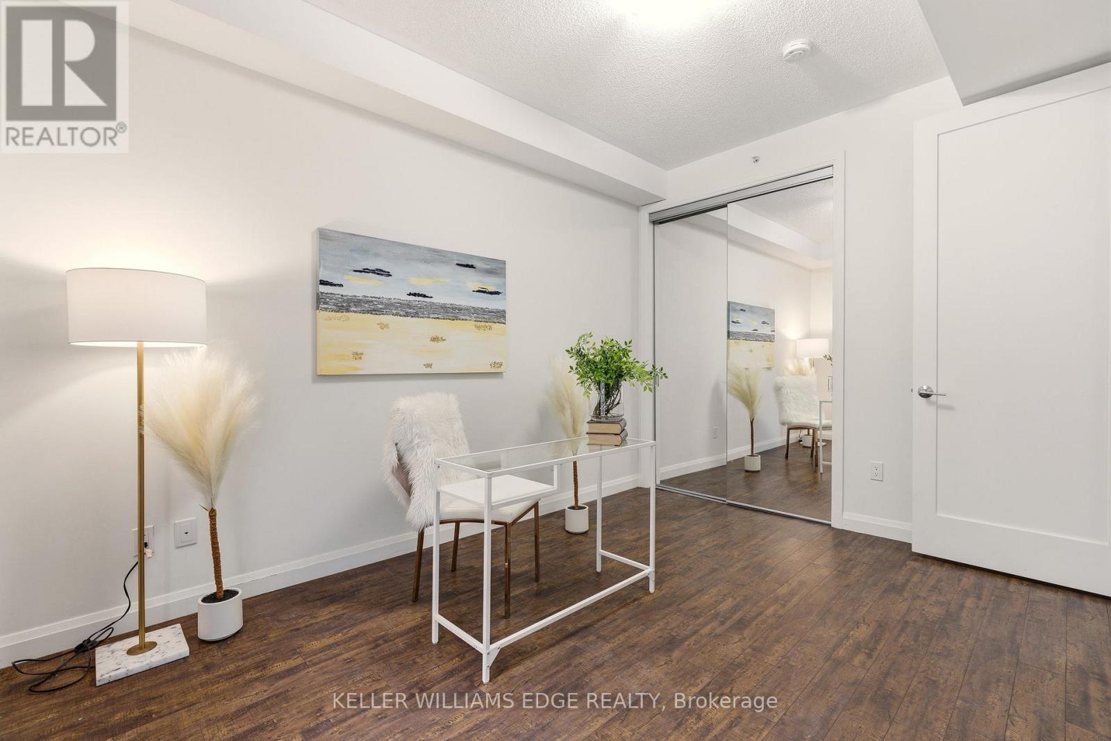Bright second bedroom/home office - 408 - 112 King Street E, Hamilton, ON