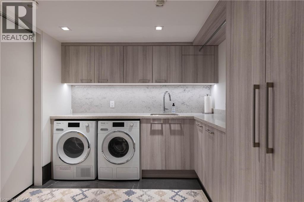 865 Glenwood Avenue, Burlington, ON