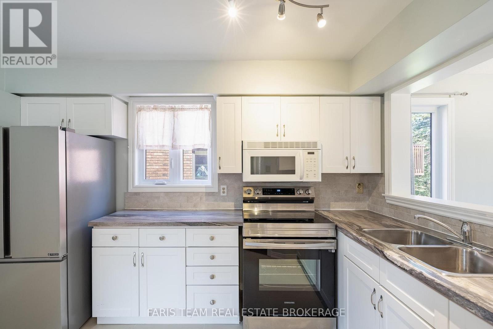 93 Riverview Road, New Tecumseth, ON
