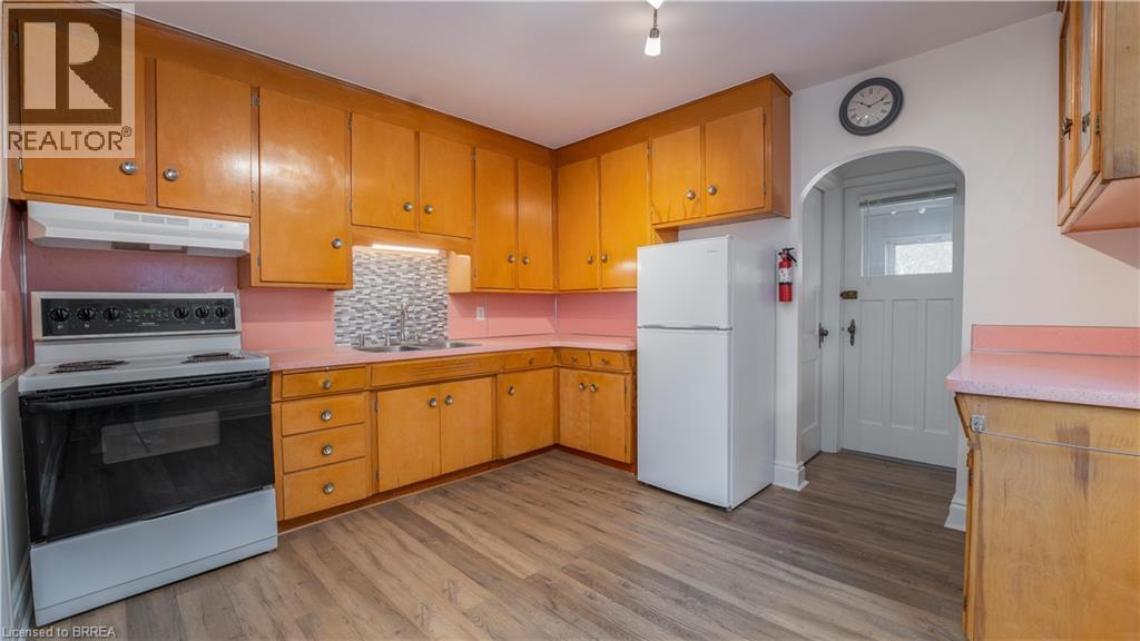 30 Third Avenue, St. Thomas, ON