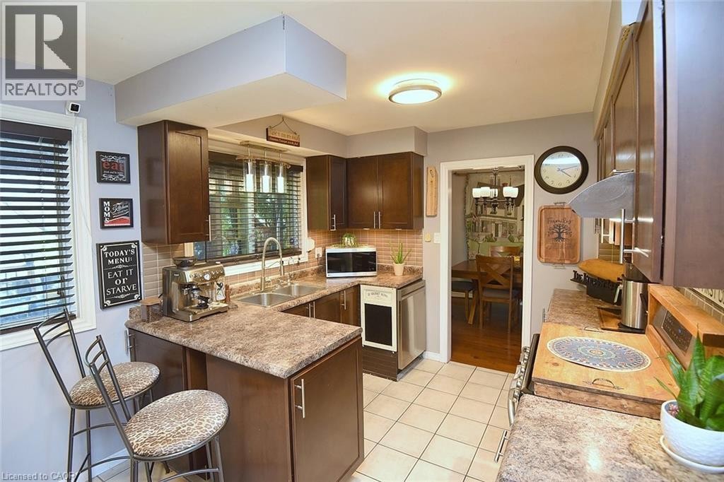 18 Dennis Avenue, Waterdown, ON - Indoor