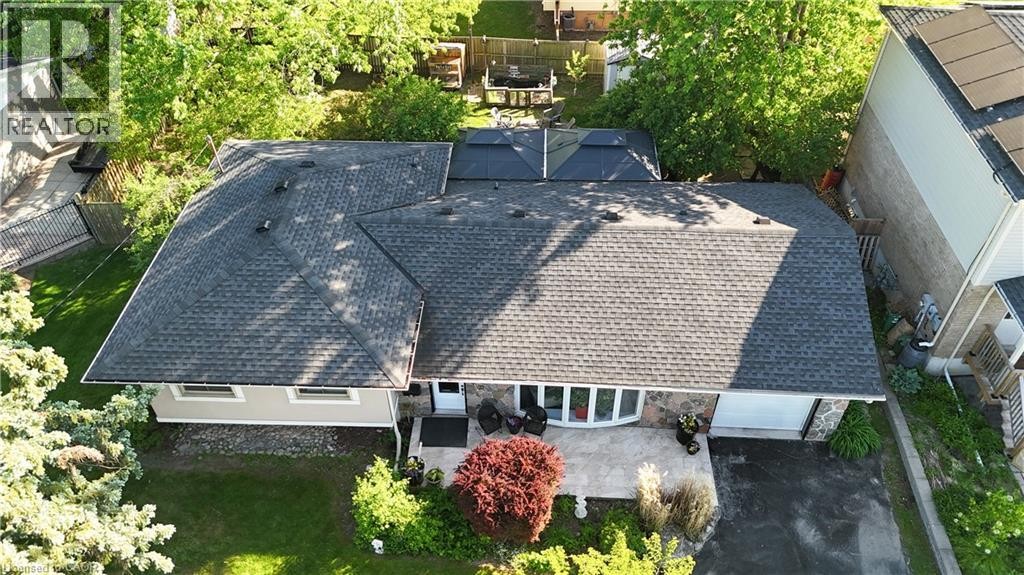 18 Dennis Avenue, Waterdown, ON - Outdoor