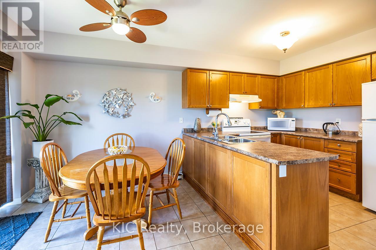 40 Puttingedge Drive, Whitby (Rolling Acres), ON