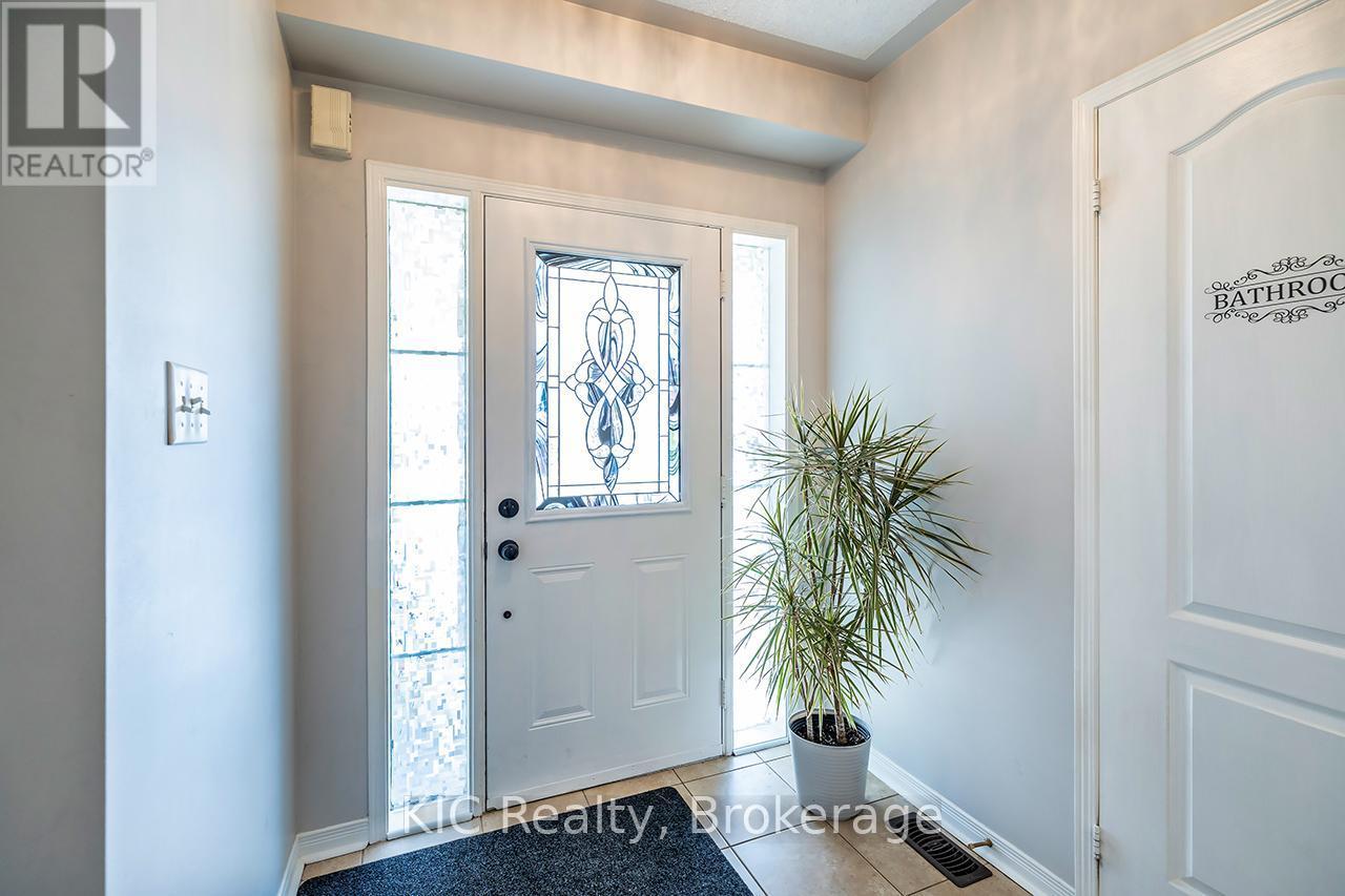 40 Puttingedge Drive, Whitby (Rolling Acres), ON