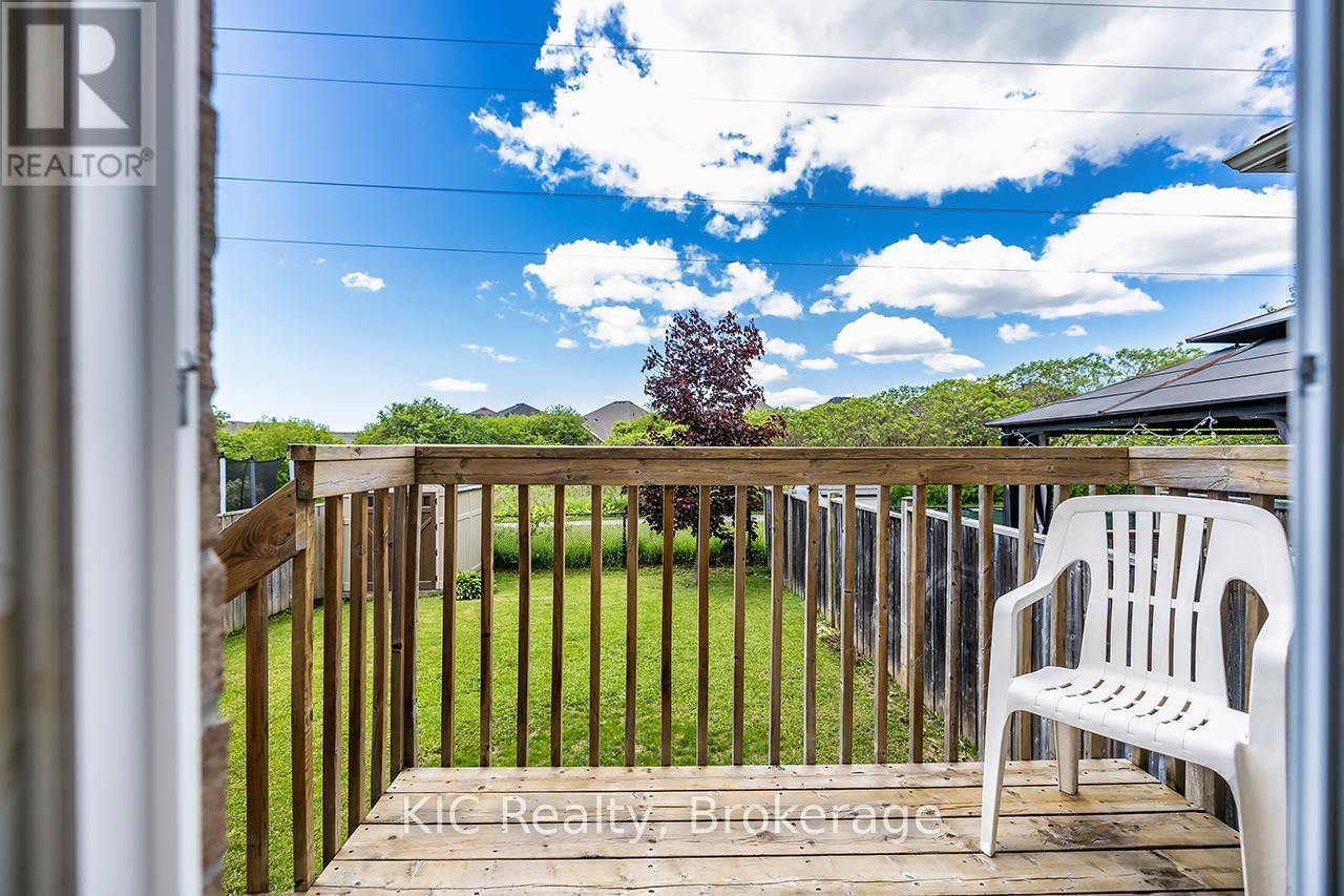 40 Puttingedge Drive, Whitby (Rolling Acres), ON