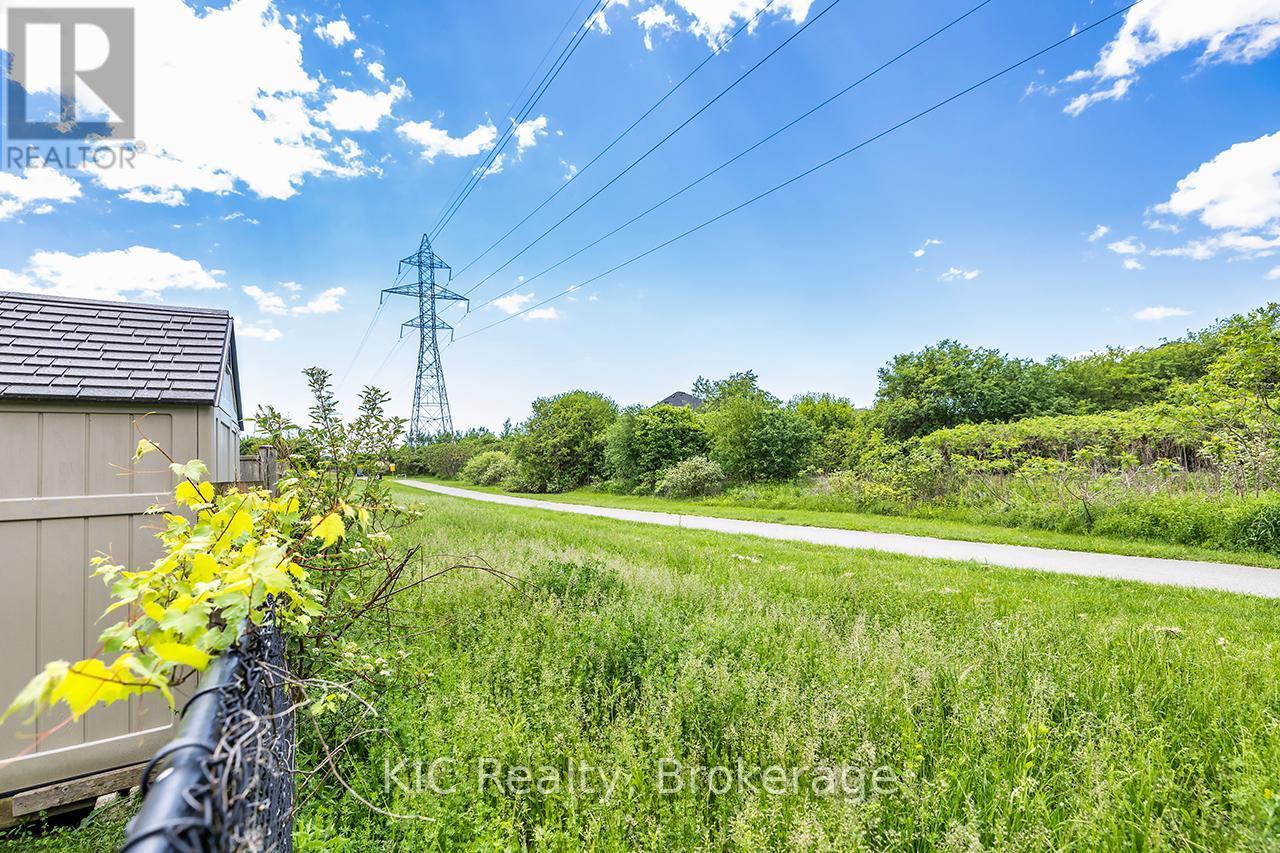 40 Puttingedge Drive, Whitby (Rolling Acres), ON