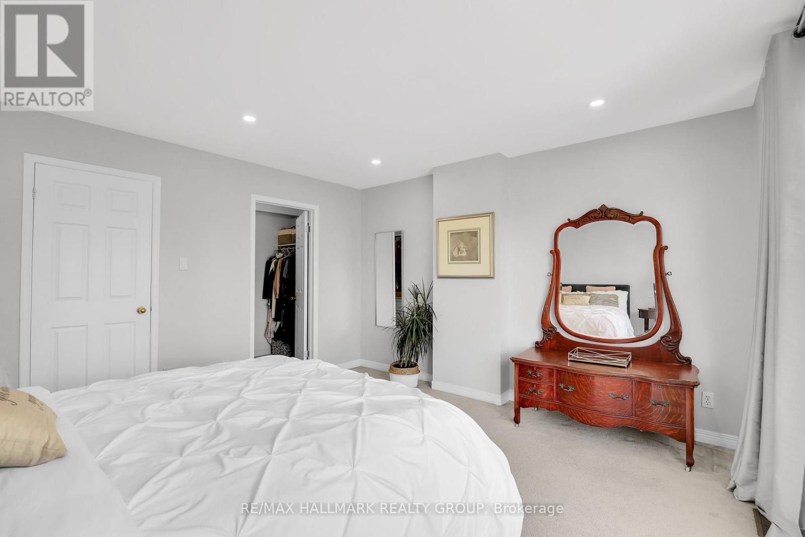 49B First Avenue, Ottawa, ON