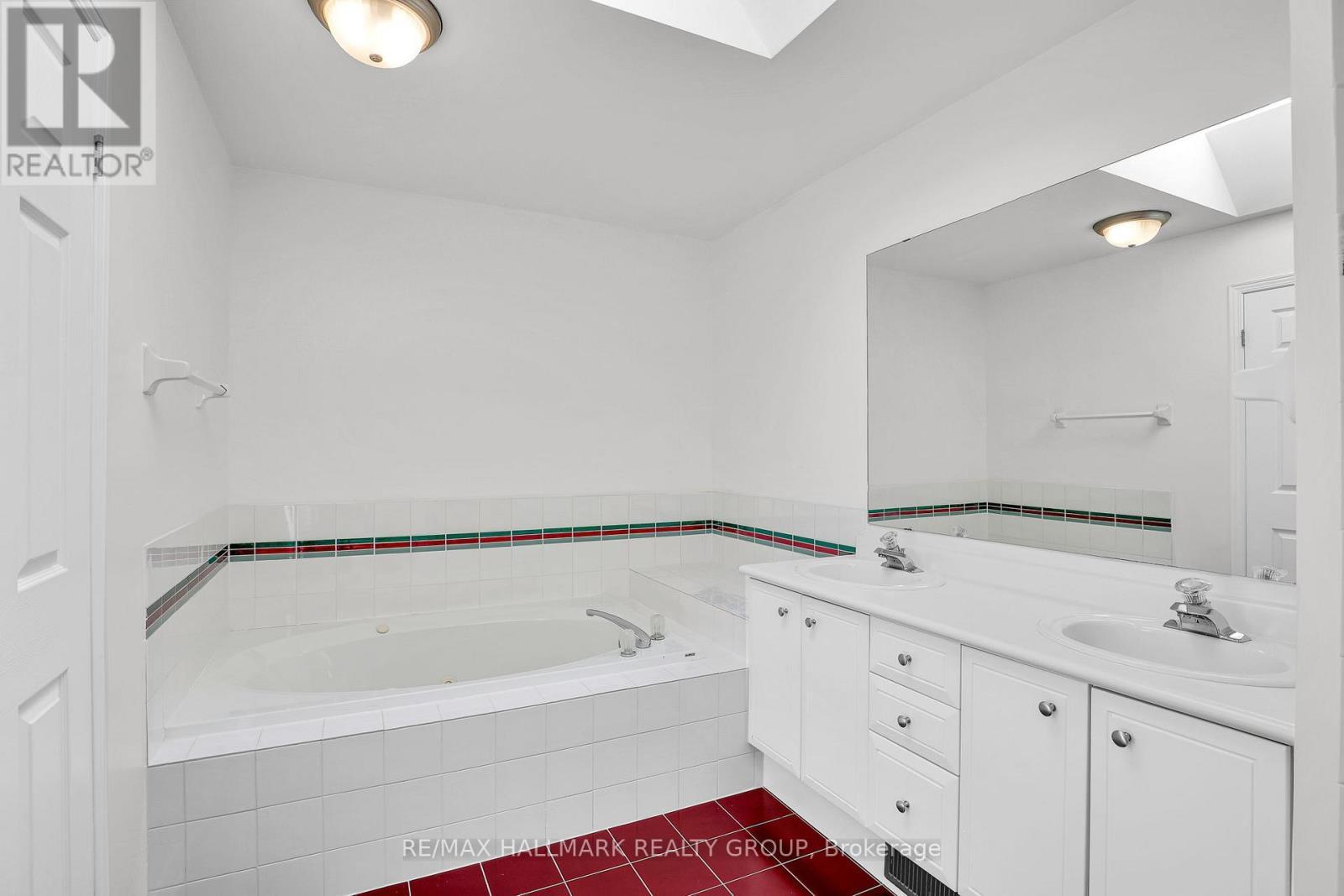 49B First Avenue, Ottawa, ON