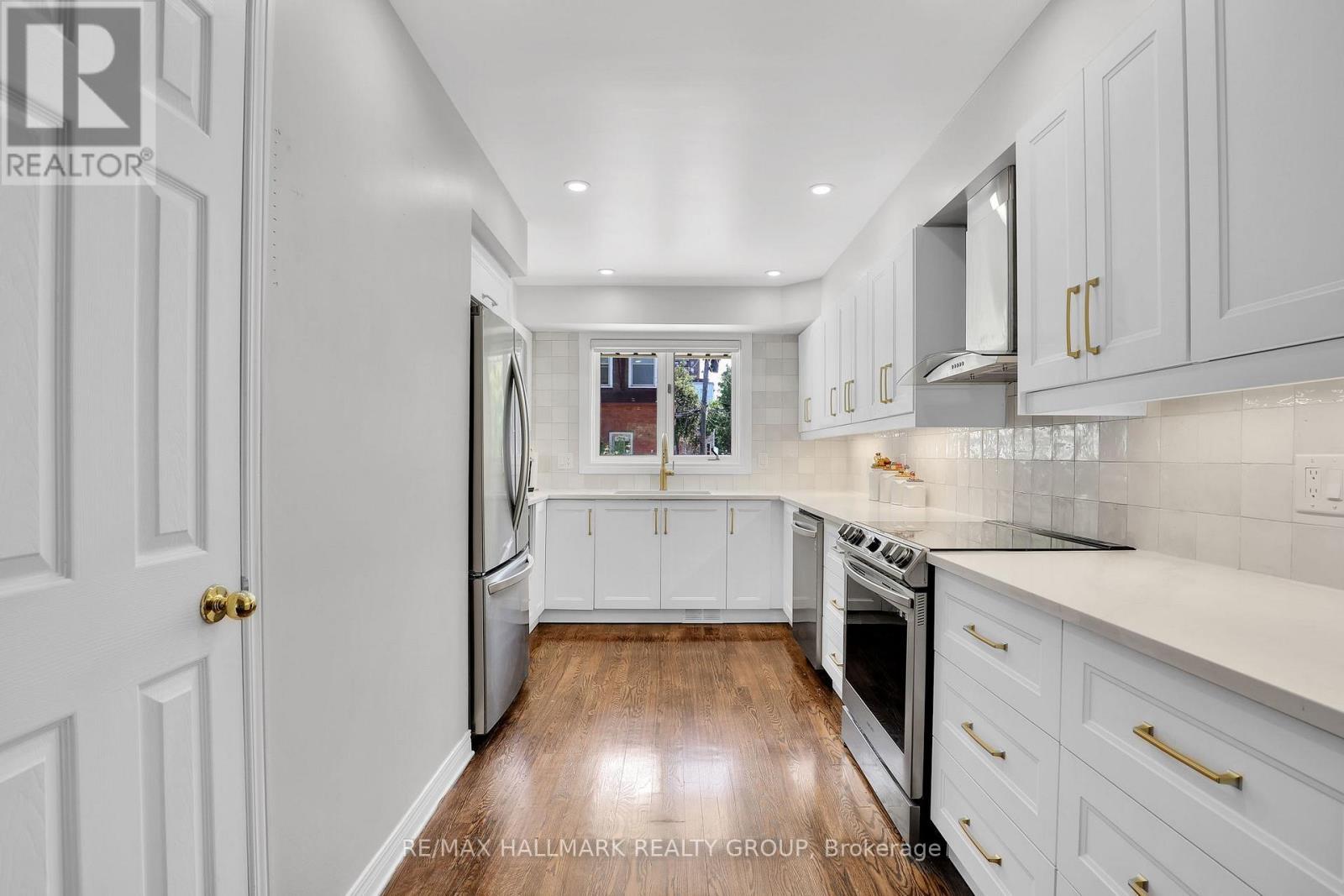 49B First Avenue, Ottawa, ON