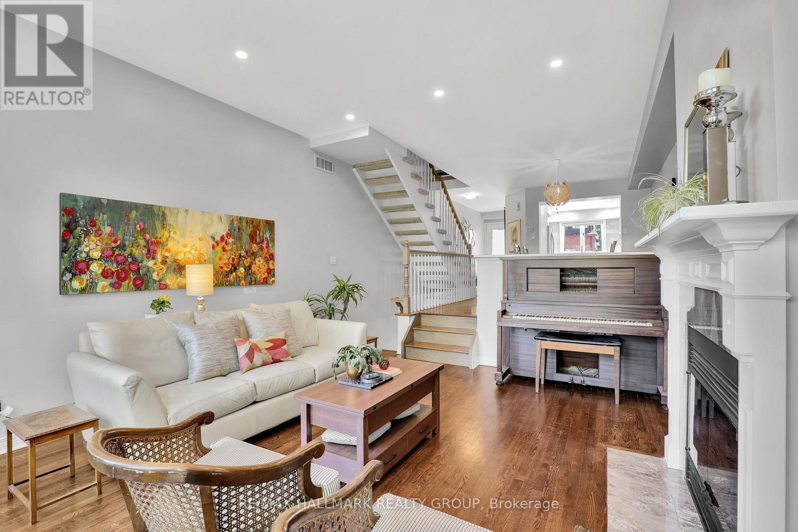 49B First Avenue, Ottawa, ON