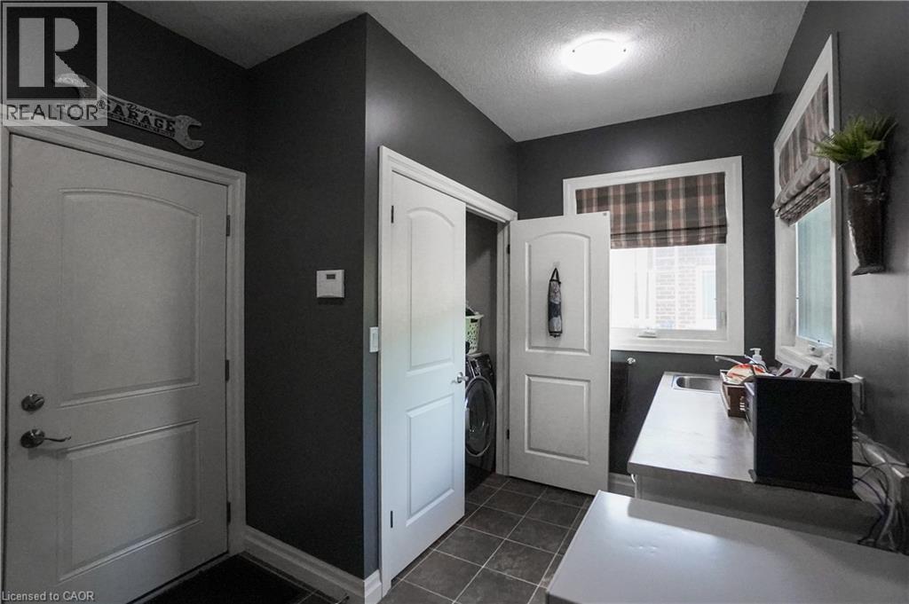 365 Poldon Drive, Norwich, ON