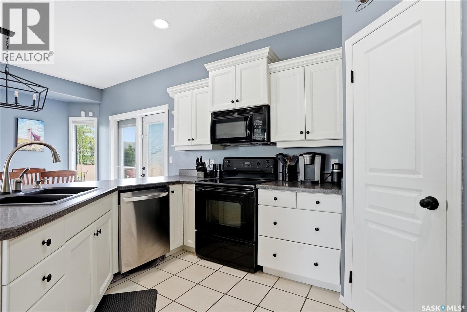 206 Carr Lane, Saskatoon, SK
