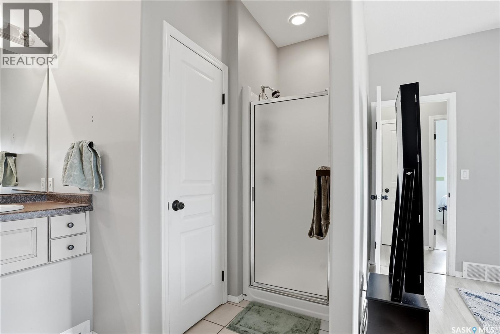 206 Carr Lane, Saskatoon, SK