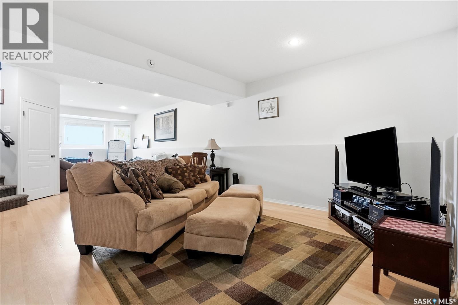206 Carr Lane, Saskatoon, SK