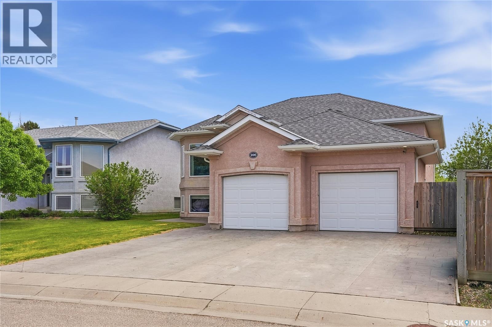 206 Carr Lane, Saskatoon, SK