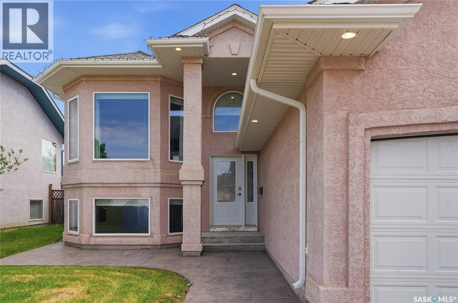 206 Carr Lane, Saskatoon, SK