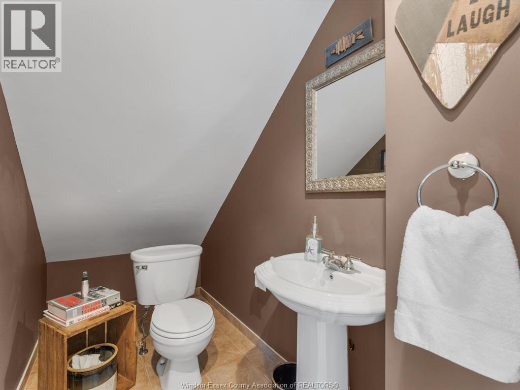 266 East Beach Road, Leamington, ON