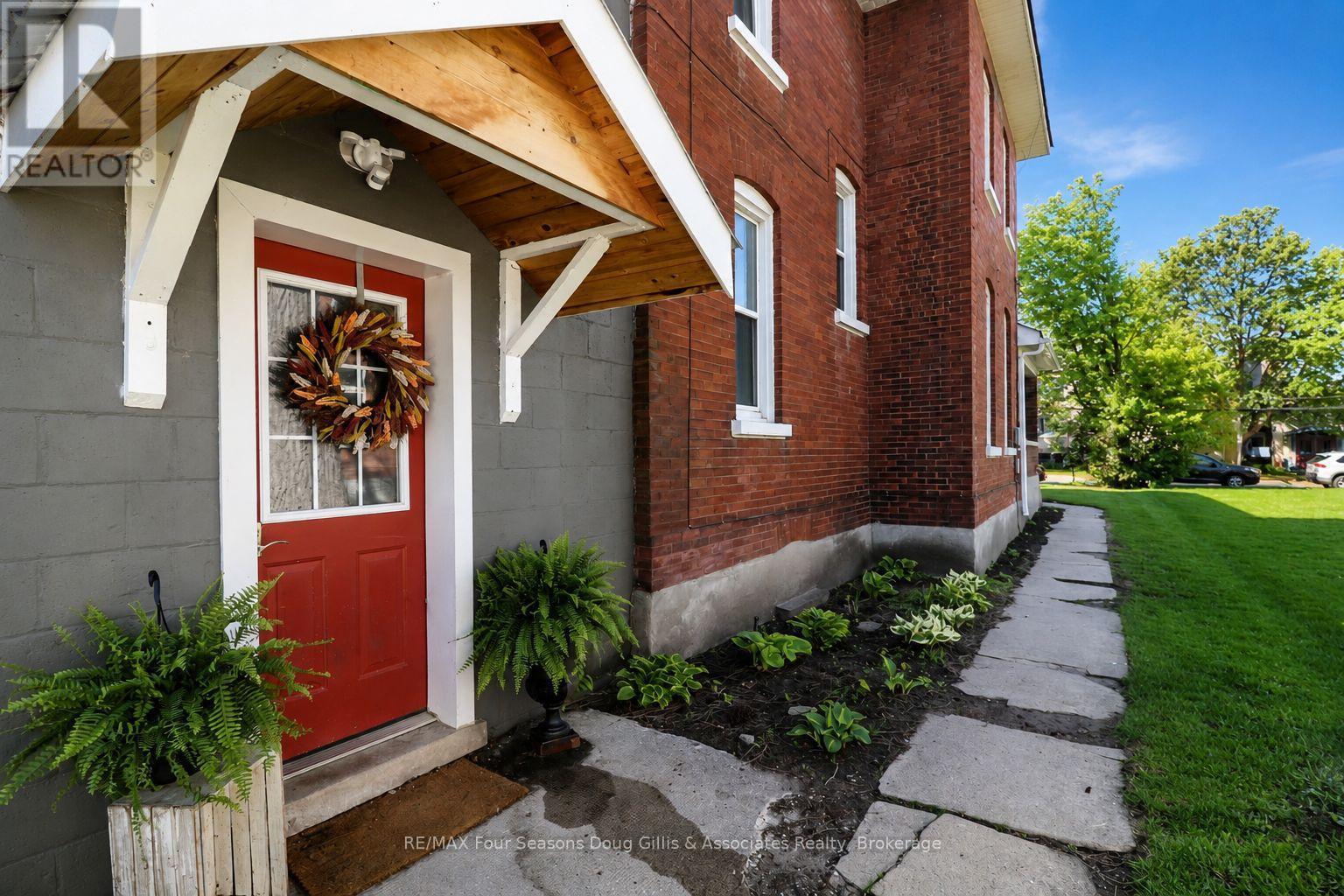 57 Elgin Street, Collingwood, ON