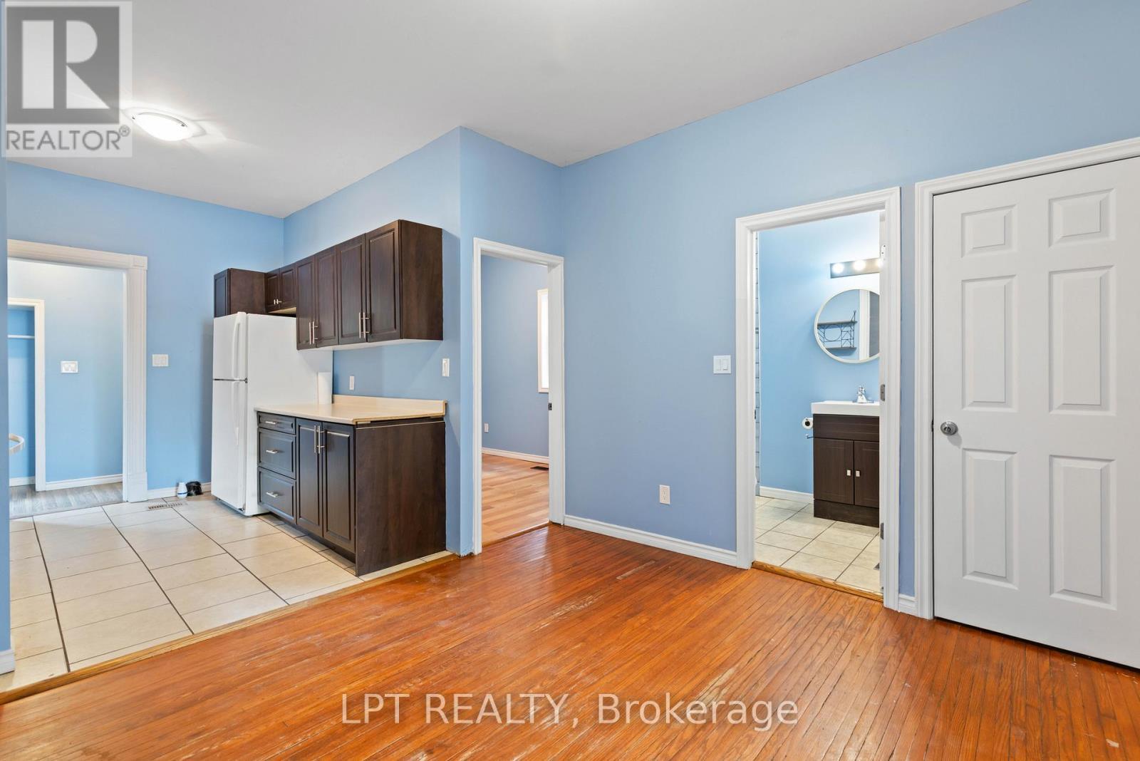 Kitchen & Living Room - 58 Nottawasaga Street, Orillia, ON