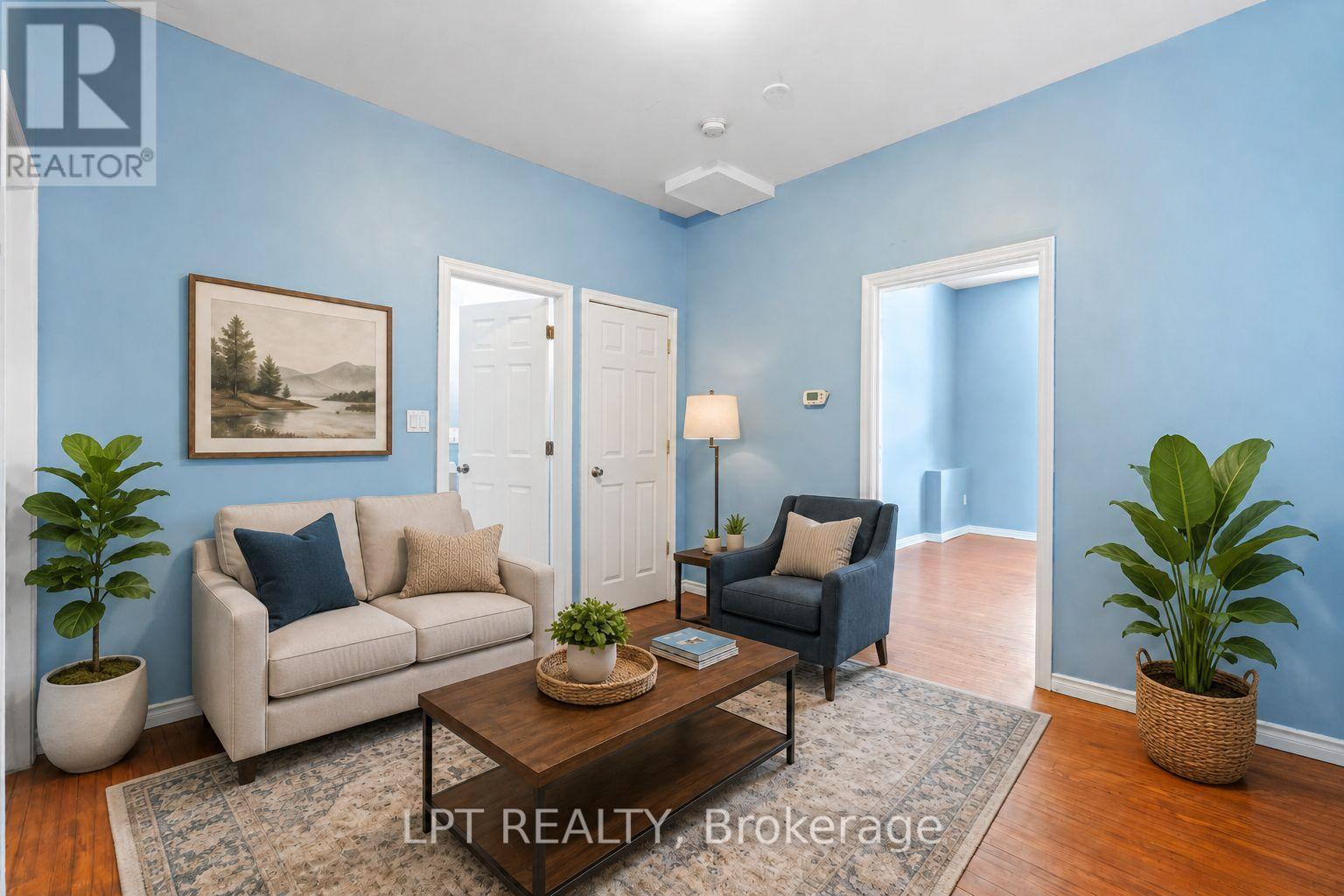 Living Room - 58 Nottawasaga Street, Orillia, ON