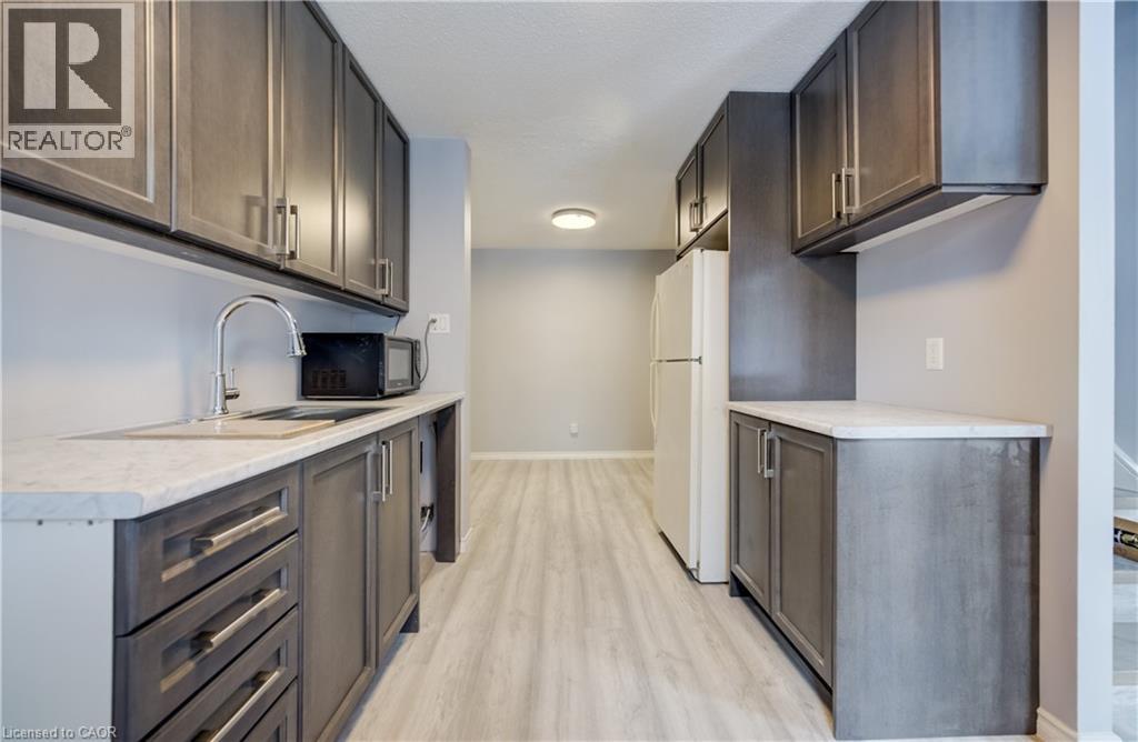 249 Cedarbrae Avenue Unit# 18, Waterloo, ON