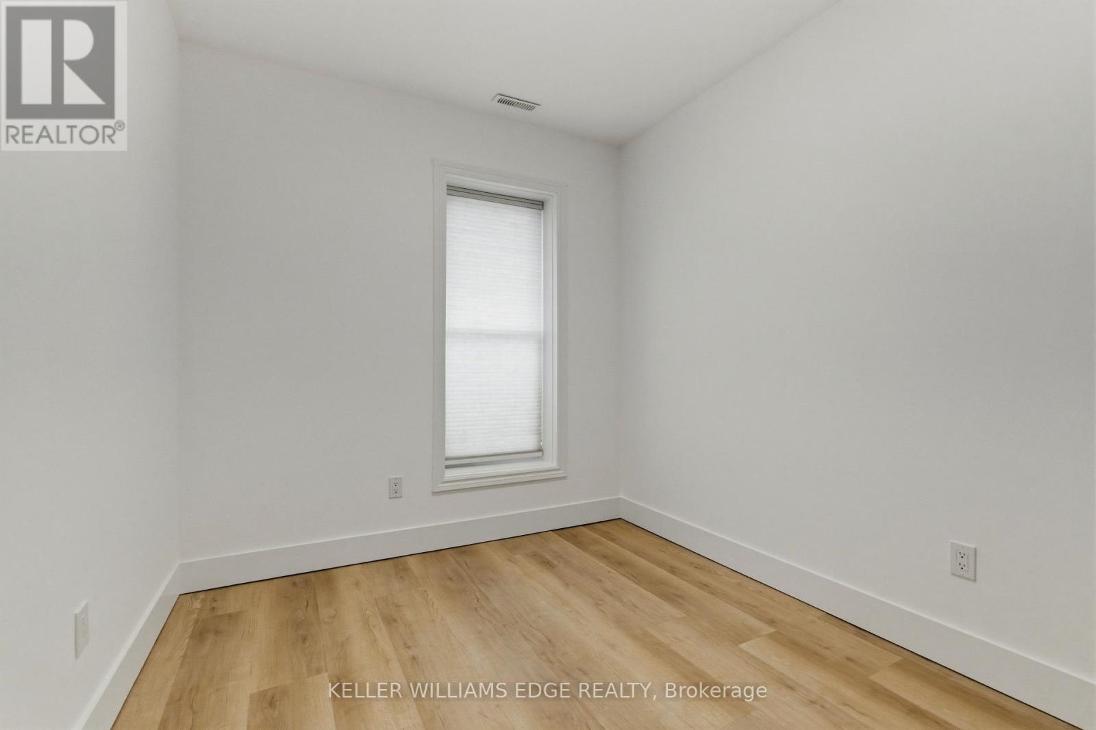 Bedroom two second floor - 389 Dundas Street, Woodstock, ON
