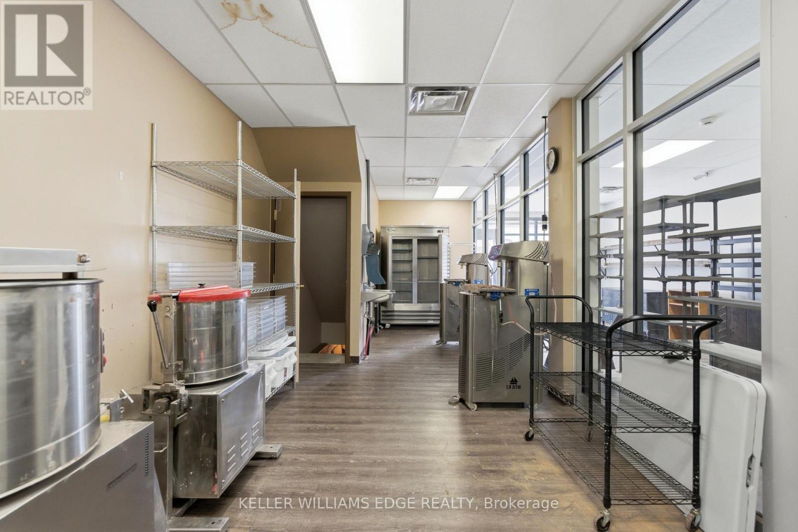 Glass wall office/retail - 389 Dundas Street, Woodstock, ON