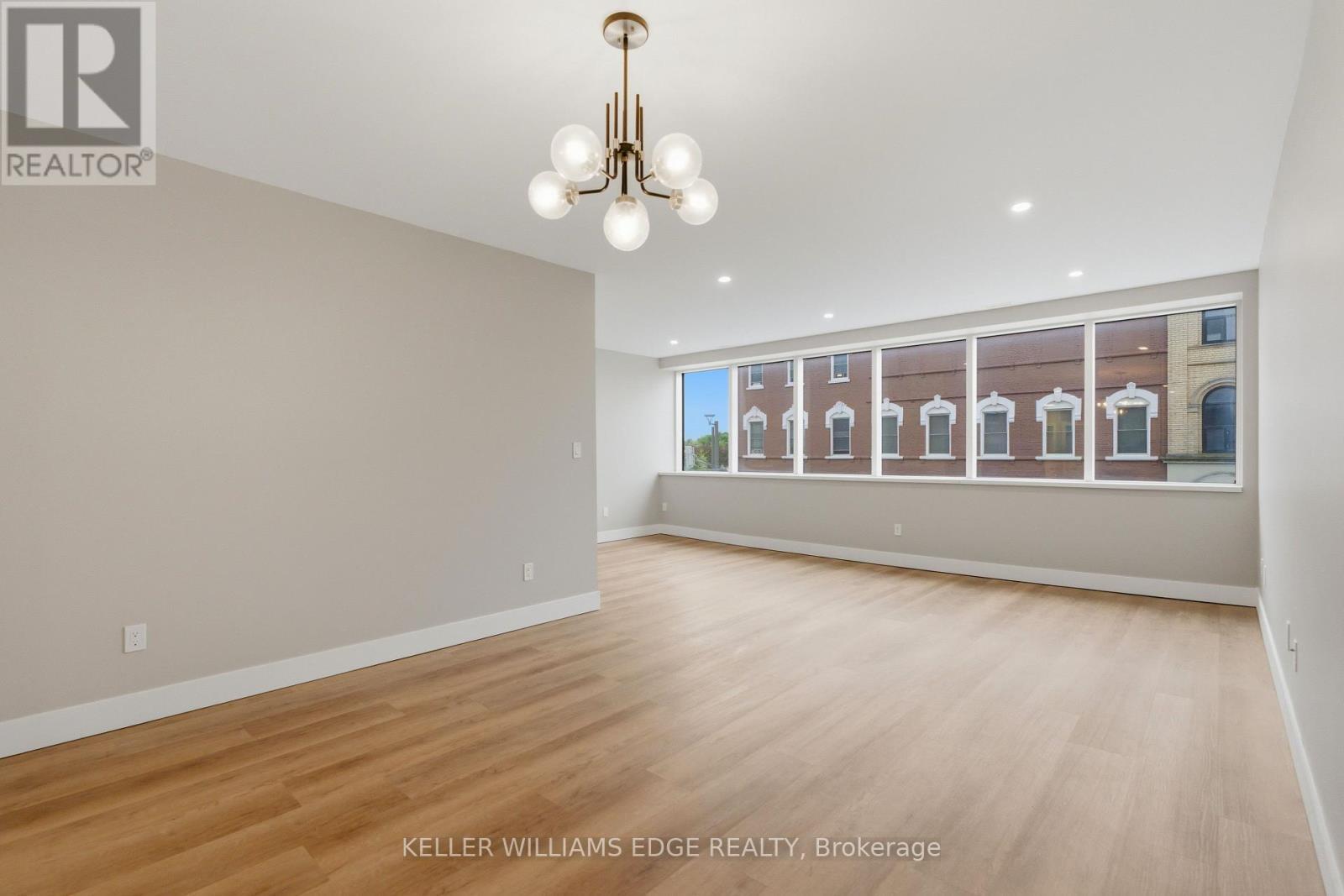 Dining/Living Second Floor - 389 Dundas Street, Woodstock, ON