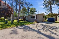 3 GOLF AVENUE Wasaga Beach, ON L9Z 1K2