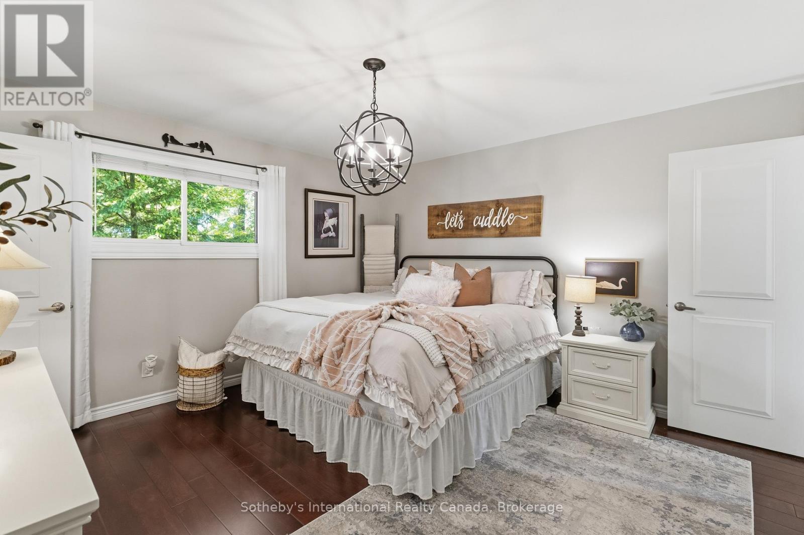 180 Clairmont Road, Gravenhurst (Muskoka (S)), ON - Indoor Photo Showing Bedroom