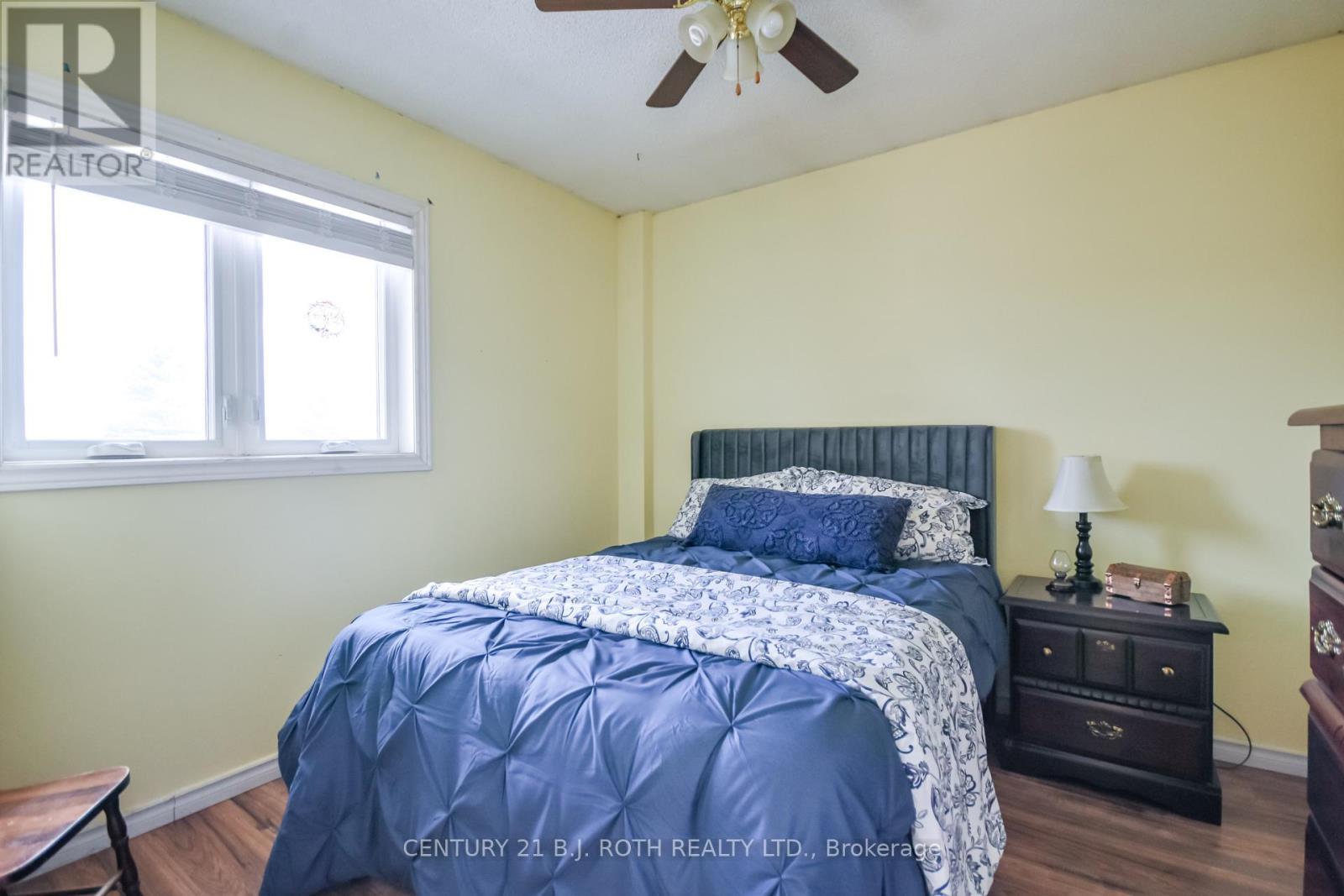 42 Farmstead Crescent, Barrie, ON