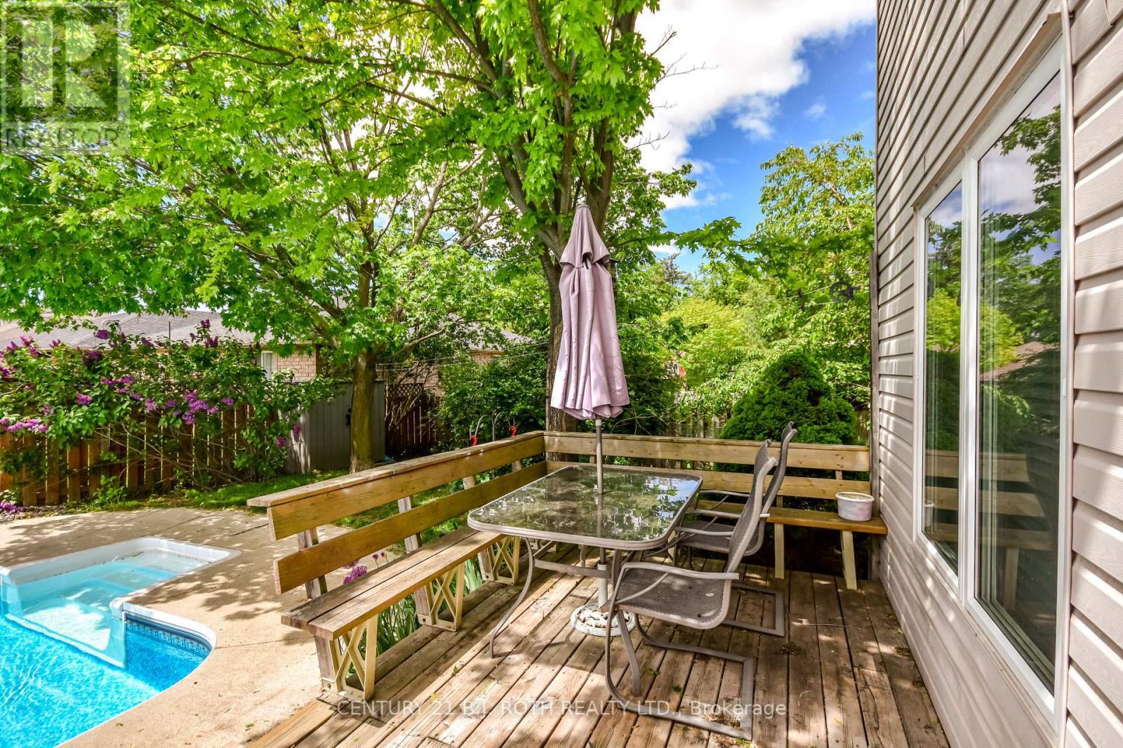 42 Farmstead Crescent, Barrie, ON