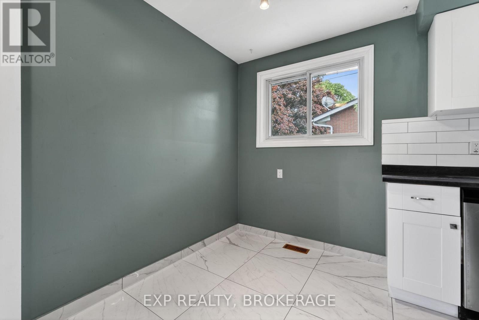 340 Palace Road, Kingston (Central City East), ON