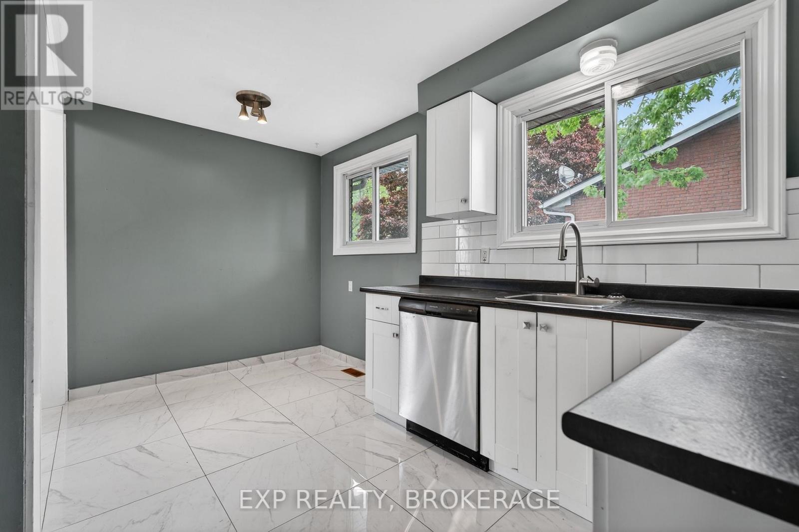 340 Palace Road, Kingston (Central City East), ON
