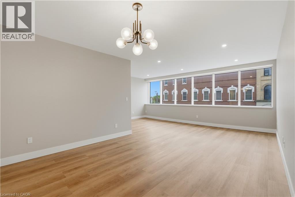 Living/Dining Area - 389 Dundas Street, Woodstock, ON