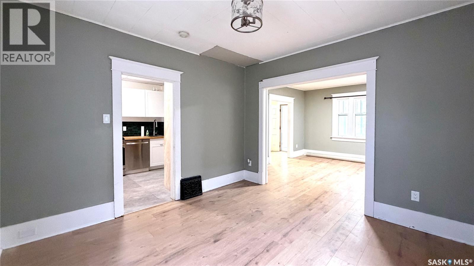 3312 Victoria Avenue, Regina, SK