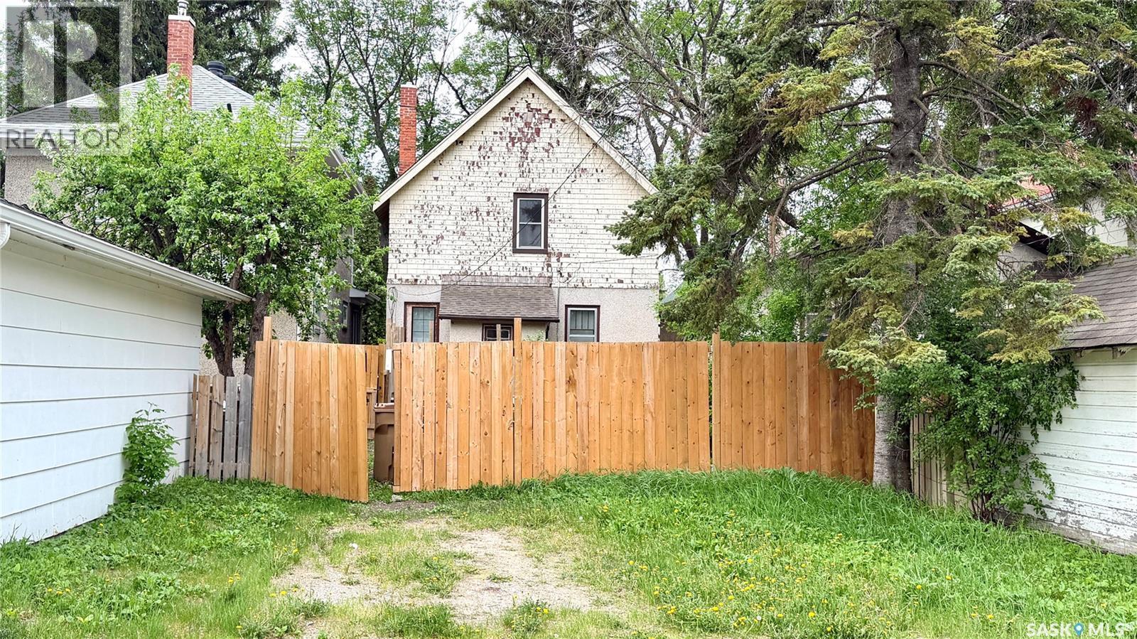 3312 Victoria Avenue, Regina, SK