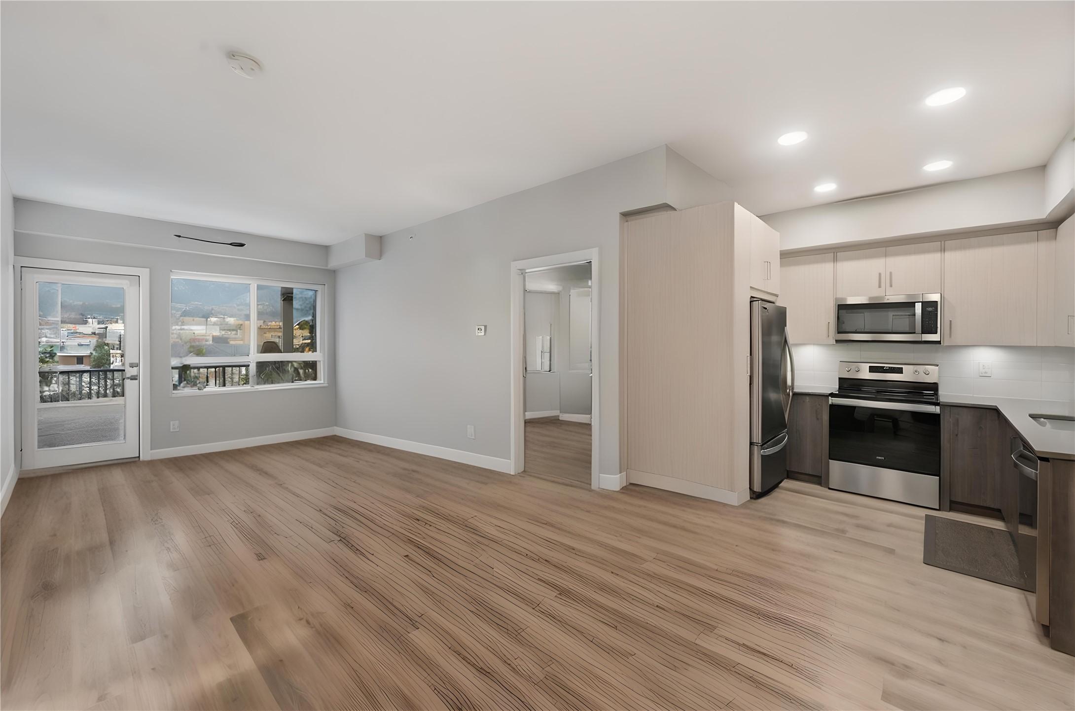 419-2301 Carrington Road, West Kelowna, BC - Indoor Photo Showing Kitchen