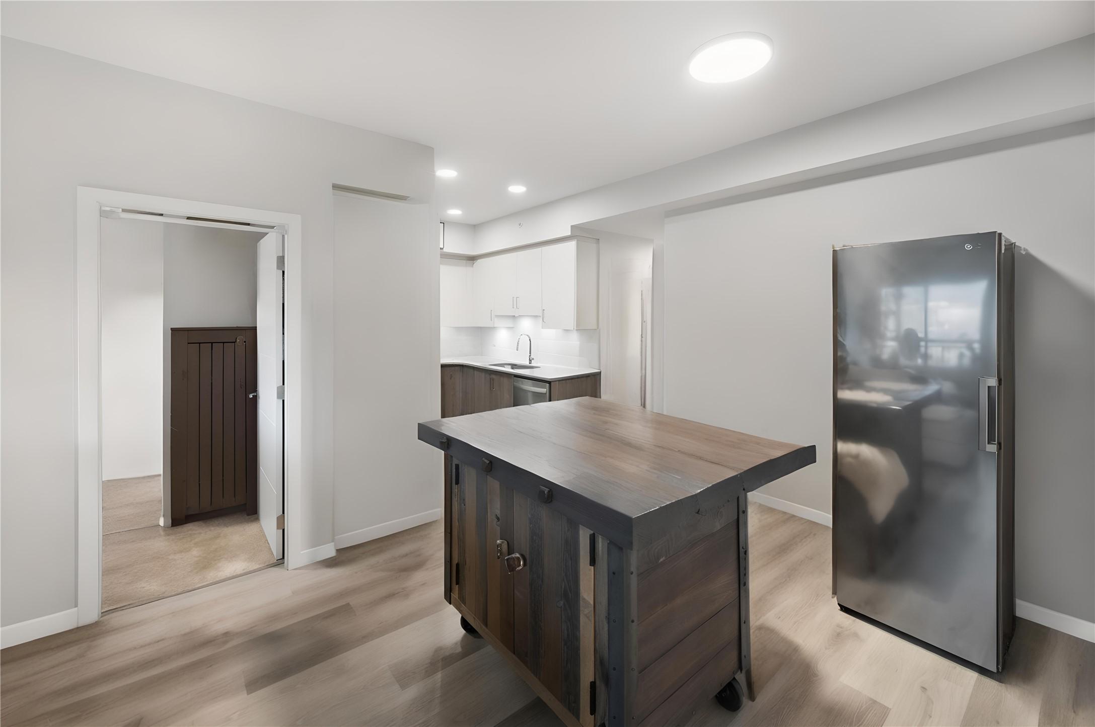 419-2301 Carrington Road, West Kelowna, BC - Indoor