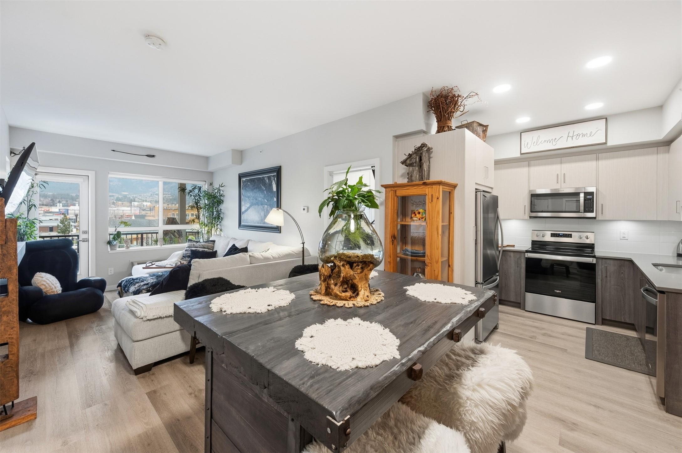 419-2301 Carrington Road, West Kelowna, BC - Indoor Photo Showing Other Room